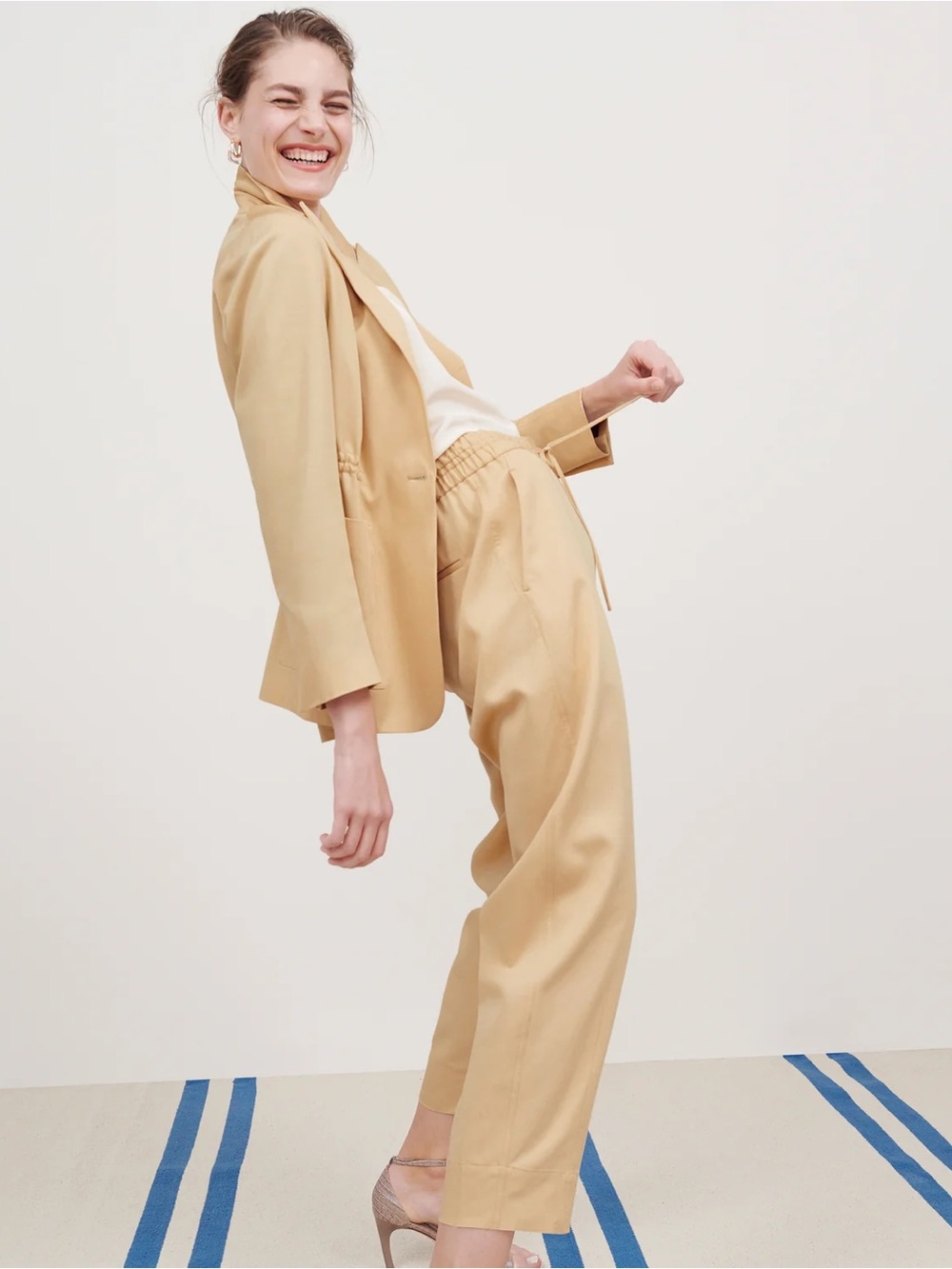 NWOT MM La Fleur Everyday Twill High-Rise Drawstring Satin Tapered Pants